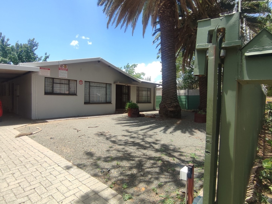 10 Bedroom Property for Sale in Brandwag Free State